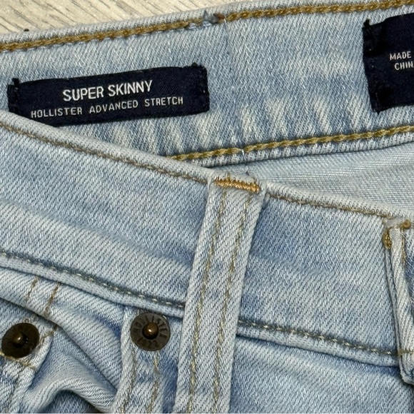 Hollister Super Skinny Advanced Stretch Light Blue Distressed Jeans 28x30 - Picture 7 of 11